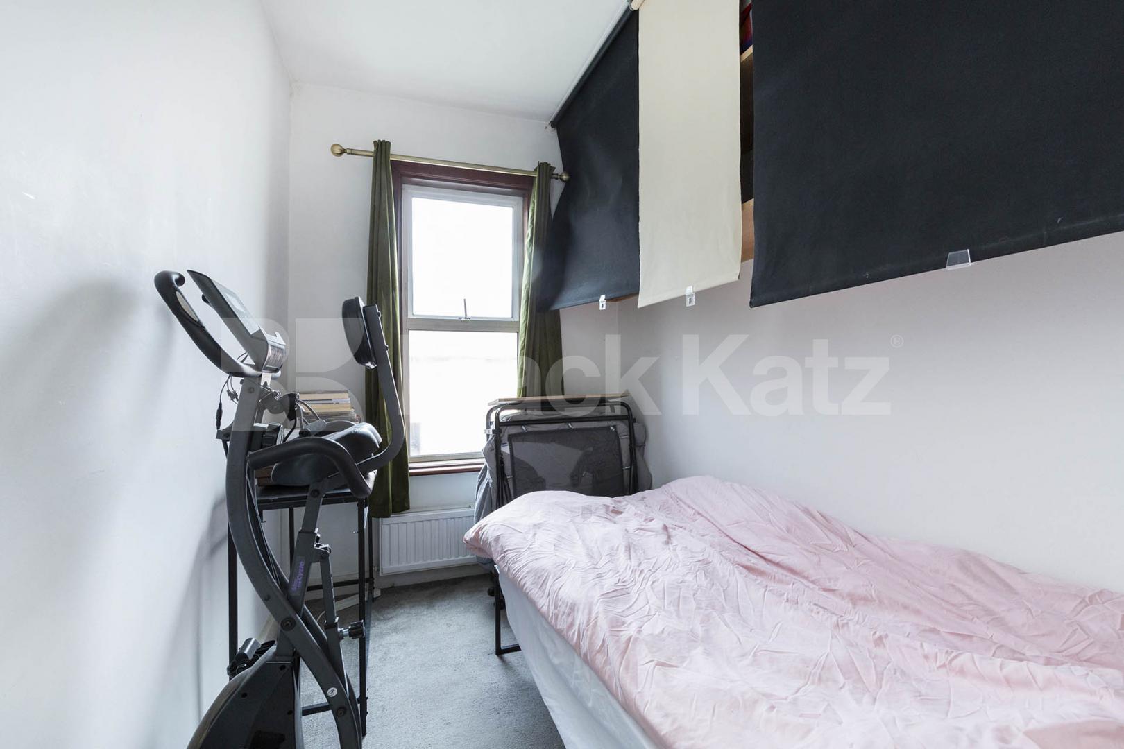 first floor 2 bedroom property with access to shared garden Chewton Road, Walthamstow